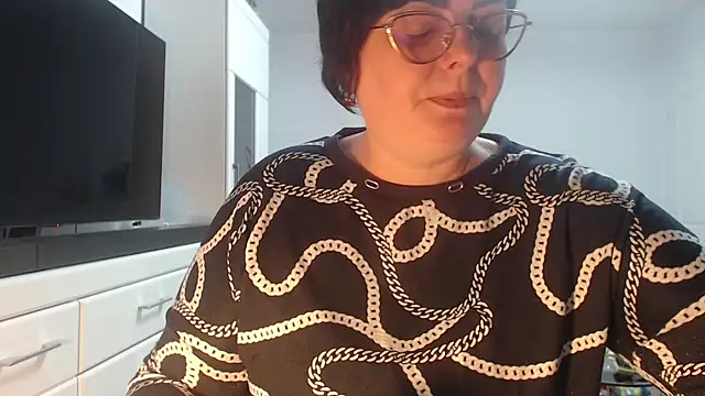 Amandamuller1982 online show from 04/17/26, 08:01