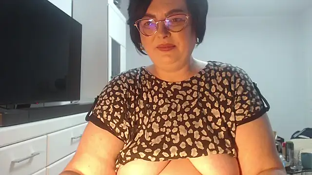 Snapshot of Amandamuller1982 chatting on 05/04/26, 11:45 Amandamuller1982 online show from 05/04/26, 11:45