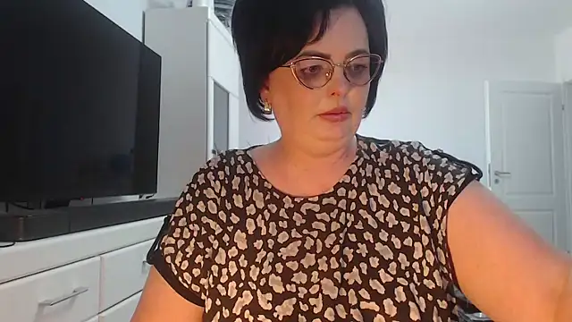Snapshot of Amandamuller1982 chatting on 05/15/26, 12:56 Amandamuller1982 online show from 05/15/26, 12:56