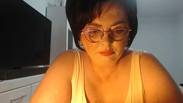Snapshot of Amandamuller1982 chatting on 05/16/26, 07:34 Amandamuller1982 online show from 05/16/26, 07:34