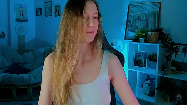 Snapshot of Sharon_Evansi chatting on 02/11/25, 11:43 Sharon Evansi online show from 02/11/25, 11:43