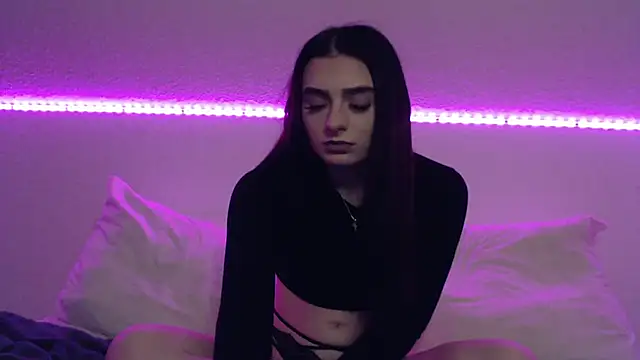 Snapshot of AdelinaAlia chatting on 03/12/25, 09:35 AdelinaAlia online show from 03/12/25, 09:35