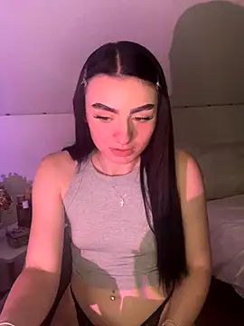 Snapshot of AdelinaAlia chatting on 09/11/25, 06:30 AdelinaAlia online show from 09/11/25, 06:30