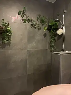 Snapshot of AdelinaAlia chatting on 10/03/25, 04:59 AdelinaAlia online show from 10/03/25, 04:59