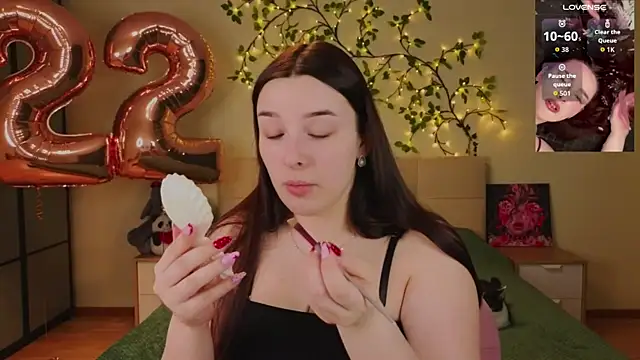 Snapshot of CookyDaisy chatting on 04/25/26, 09:23 CookyDaisy online show from 04/25/26, 09:23