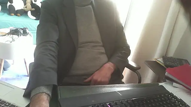 shyfrenchcock1 online show from 02/10/25, 03:53