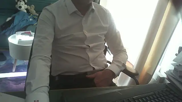 shyfrenchcock1 online show from 11/03/25, 09:32