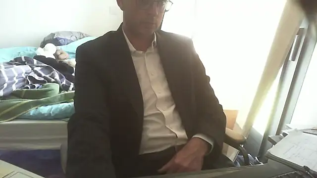 Snapshot of shyfrenchcock1 chatting on 05/26/26, 12:23 shyfrenchcock1 online show from 05/26/26, 12:23