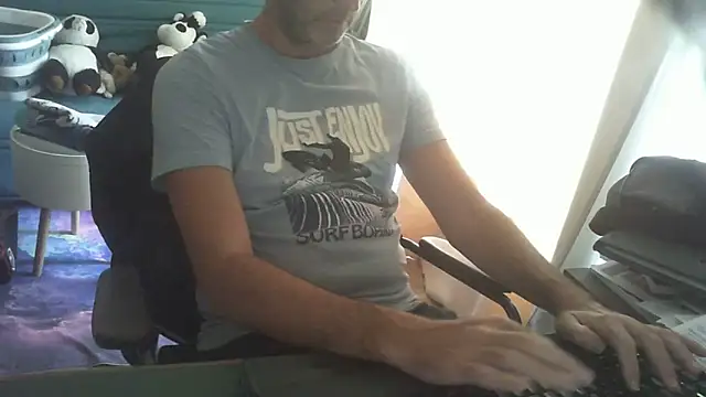Snapshot of shyfrenchcock1 chatting on 06/20/26, 11:57 shyfrenchcock1 online show from 06/20/26, 11:57