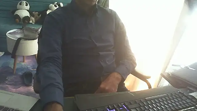 Snapshot of shyfrenchcock1 chatting on 06/29/26, 08:31 shyfrenchcock1 online show from 06/29/26, 08:31