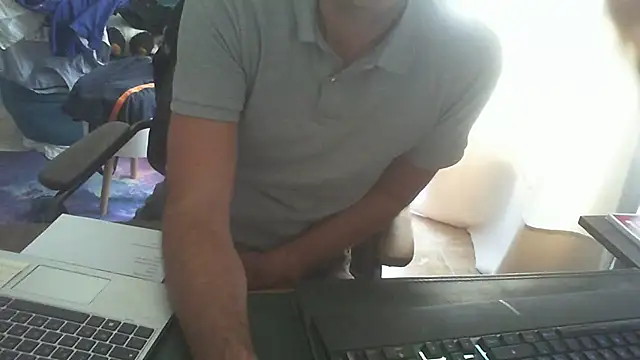 Snapshot of shyfrenchcock1 chatting on 07/06/26, 12:46 shyfrenchcock1 online show from 07/06/26, 12:46