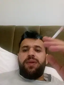 Snapshot of miranilayda chatting on 10/02/25, 08:27 miranilayda online show from 10/02/25, 08:27