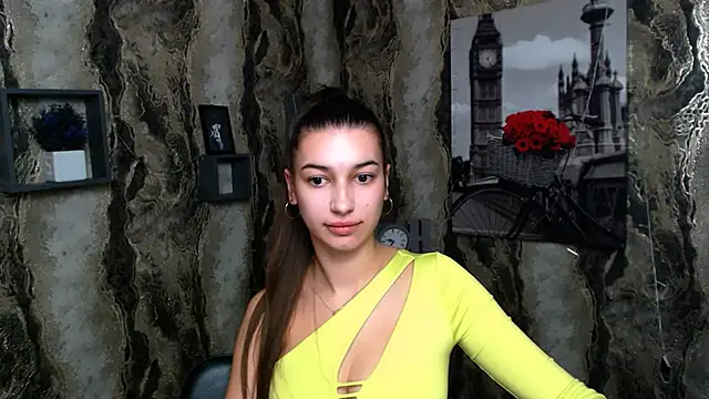 KarolinaRosse  online show from 01/04/25, 10:05