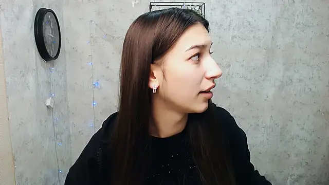 KarolinaRosse  online show from 01/07/25, 07:10