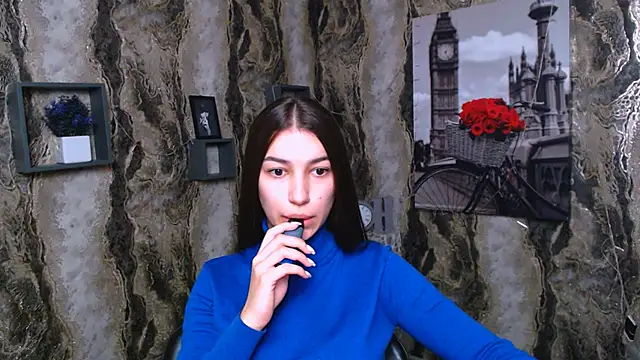 KarolinaRosse  online show from 01/10/25, 07:04