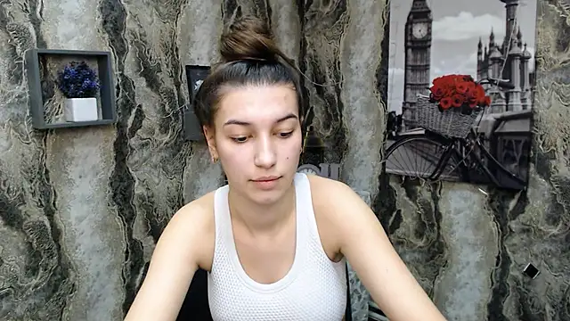 KarolinaRosse  online show from 02/03/25, 12:57