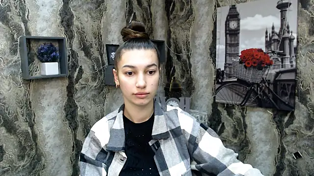 KarolinaRosse  online show from 02/07/25, 07:07