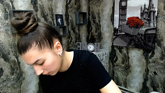 KarolinaRosse  online show from 02/07/25, 10:08