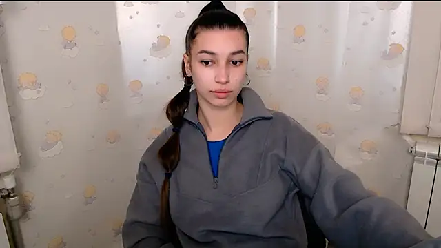 KarolinaRosse  online show from 02/08/25, 07:04