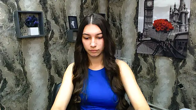 KarolinaRosse  online show from 02/12/25, 07:02