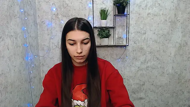 KarolinaRosse  online show from 02/16/25, 06:54