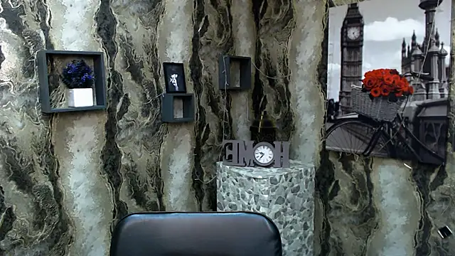 KarolinaRosse  online show from 02/18/25, 07:10