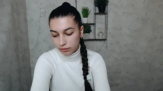 KarolinaRosse  online show from 03/04/25, 10:02