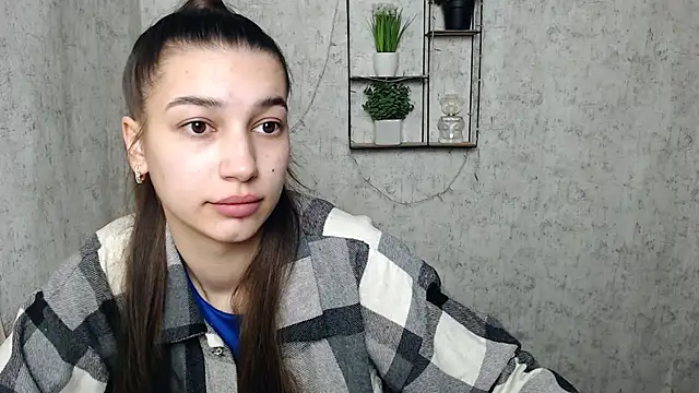 KarolinaRosse  online show from 03/07/25, 06:57