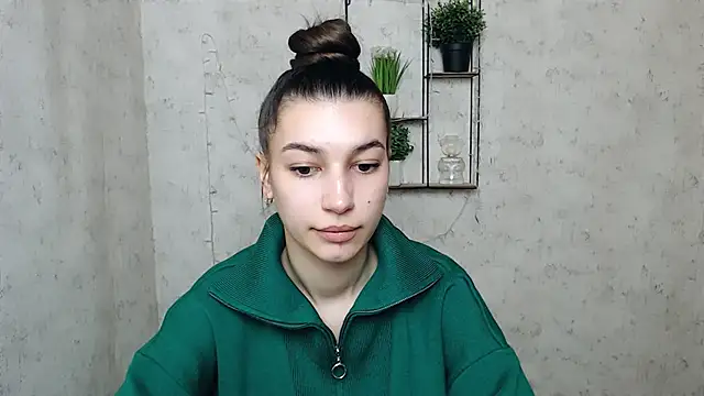 KarolinaRosse  online show from 03/08/25, 06:54