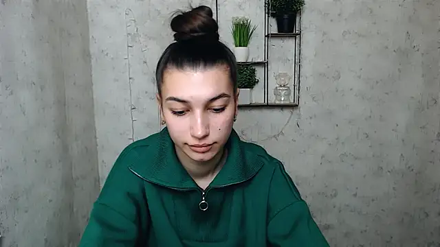 KarolinaRosse  online show from 03/08/25, 10:00