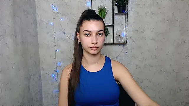 KarolinaRosse  online show from 03/10/25, 09:53