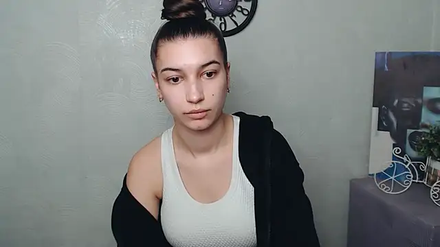 KarolinaRosse  online show from 03/12/25, 10:05