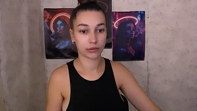 KarolinaRosse  online show from 09/19/25, 04:58