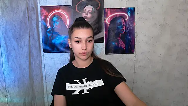 KarolinaRosse  online show from 10/14/25, 04:57