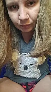 andradahot15 online show from 11/17/25, 07:47