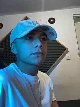 SkinnyHot444 online show from 02/02/25, 01:55