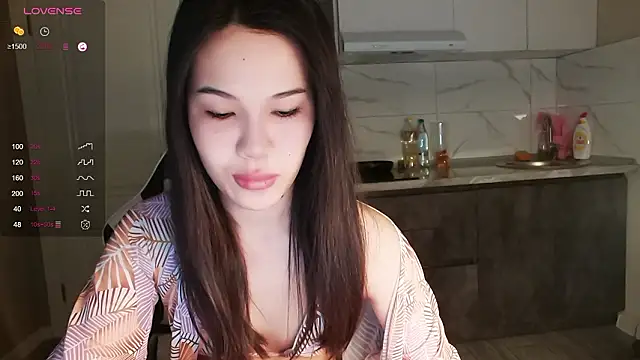 Snapshot of dragon_princesss chatting on 02/13/26, 07:37 dragon princesss online show from 02/13/26, 07:37