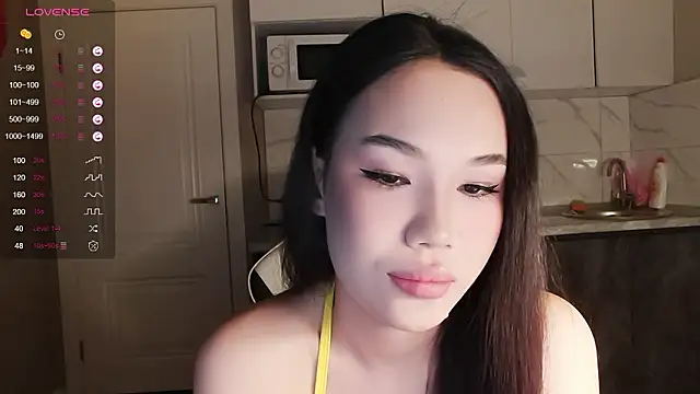 Snapshot of dragon_princesss chatting on 03/11/26, 01:17 dragon princesss online show from 03/11/26, 01:17