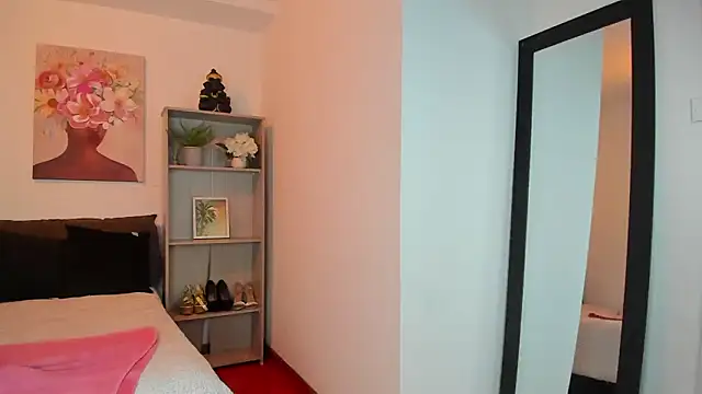 Snapshot of SaraMilf_69 chatting on 03/15/26, 03:56 SaraMilf 69 online show from 03/15/26, 03:56