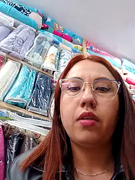 Snapshot of VIOLETA-25_ chatting on 01/27/25, 10:06 VIOLETA-25  online show from 01/27/25, 10:06