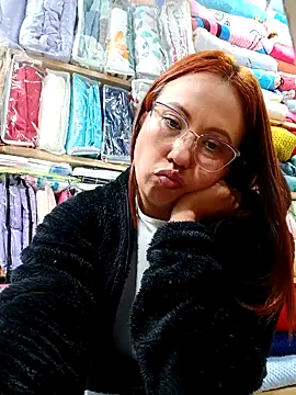 Snapshot of VIOLETA-25_ chatting on 02/10/25, 11:45 VIOLETA-25  online show from 02/10/25, 11:45