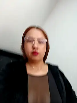 Snapshot of VIOLETA-25_ chatting on 03/07/25, 04:00 VIOLETA-25  online show from 03/07/25, 04:00
