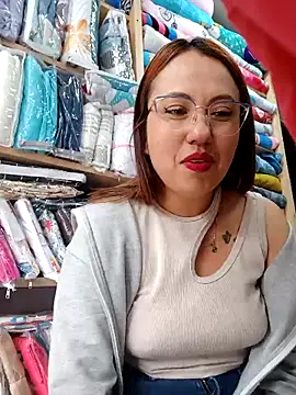 Snapshot of VIOLETA-25_ chatting on 03/21/25, 07:46 VIOLETA-25  online show from 03/21/25, 07:46