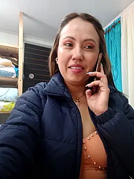 Snapshot of VIOLETA-25_ chatting on 09/11/25, 03:23 VIOLETA-25  online show from 09/11/25, 03:23