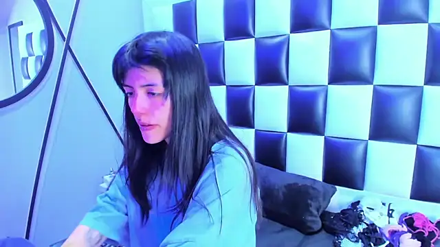 Morgana Smit online show from 12/19/25, 02:24