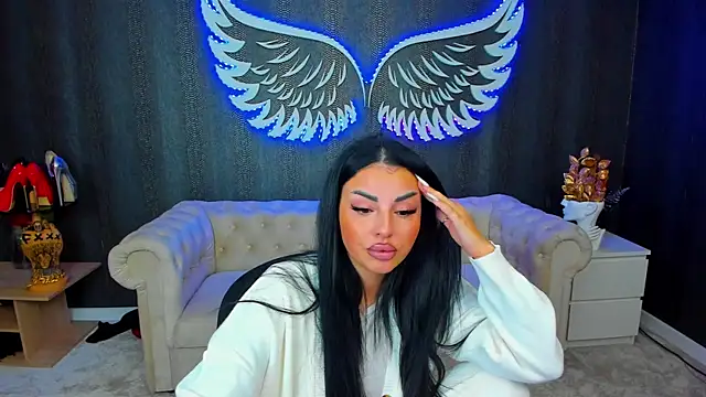 anemarieejolie online show from 10/05/25, 06:50