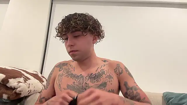 Youngjoshy online show from 12/06/24, 11:57