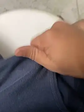 Snapshot of AbhishekFist chatting on 11/27/25, 06:32 AbhishekFist online show from 11/27/25, 06:32