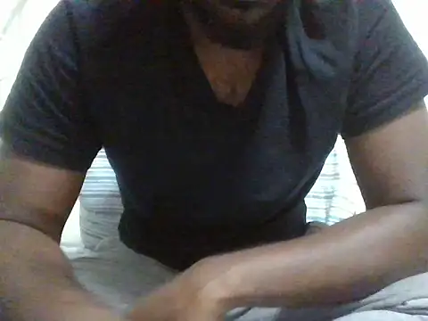 Snapshot of justinme00o7 chatting on 12/31/24, 03:34 justinme00o7 online show from 12/31/24, 03:34