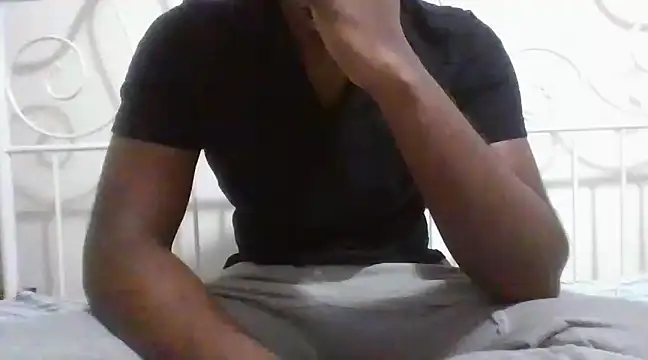 Snapshot of justinme00o7 chatting on 03/17/25, 12:46 justinme00o7 online show from 03/17/25, 12:46